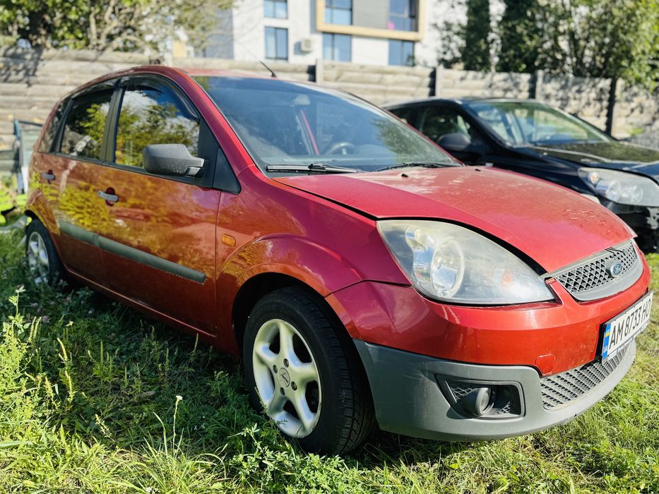 Продам Ford Fiesta 2006 рік 1.3 Бензин після ДТП!