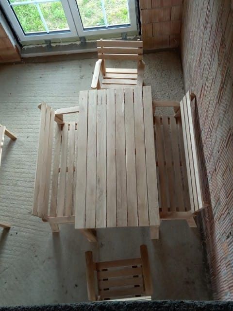 Dębowy komplet mebli ogrodowych