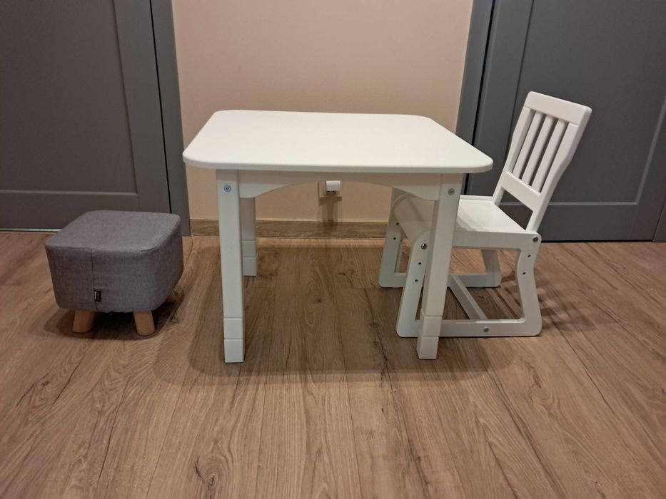 Stolik z krzesełkiem dla dziecka regulowany