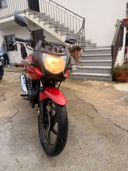 Honda CBF 125 – Ano 2014 – Excelente estado!