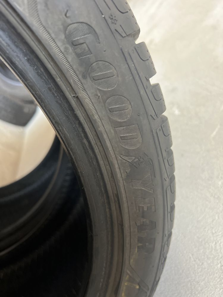 295/35/21 goodyear ultraGrip Performance+