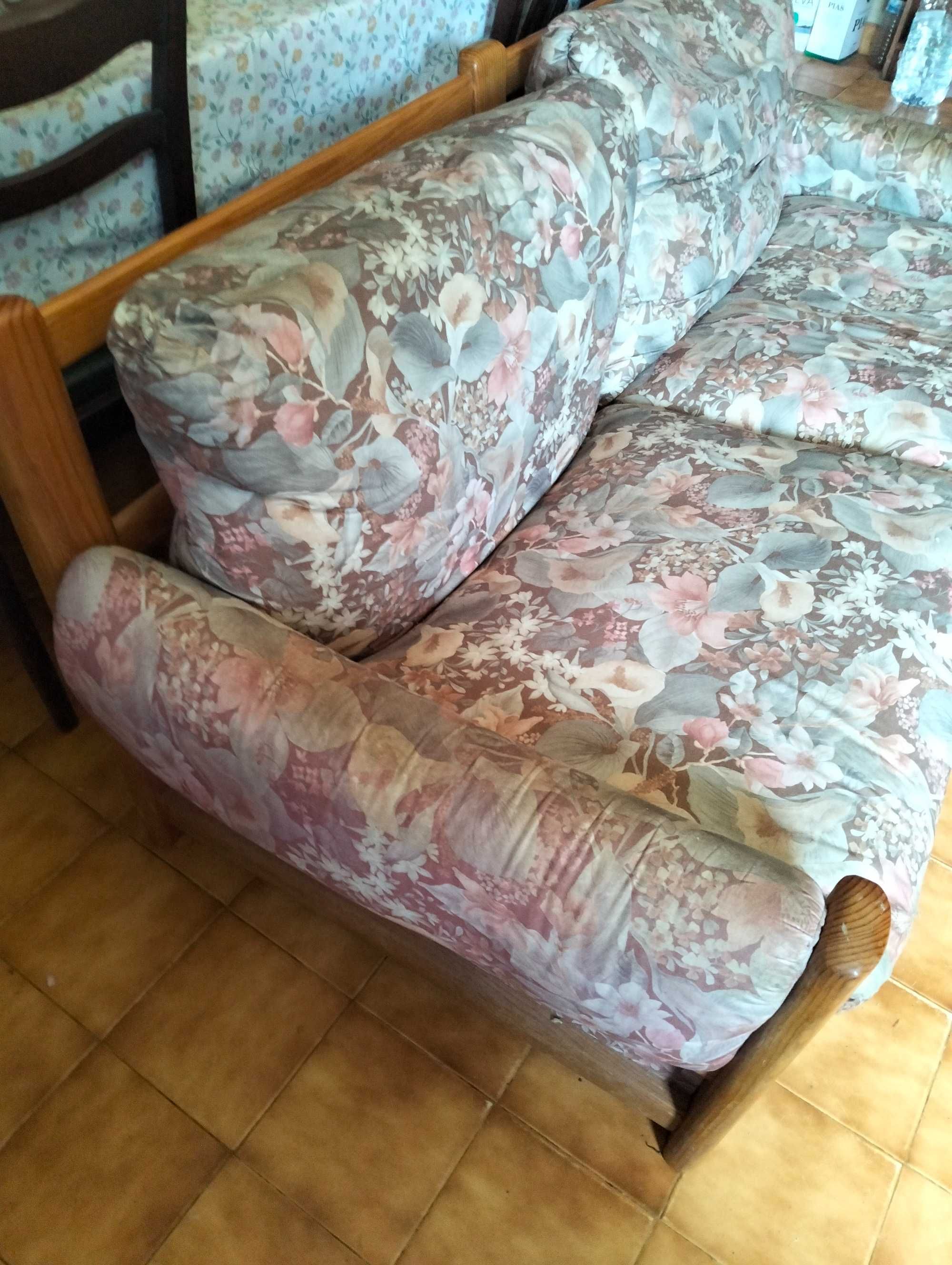 Sofá de 3 lugares e sofá de 1 lugar