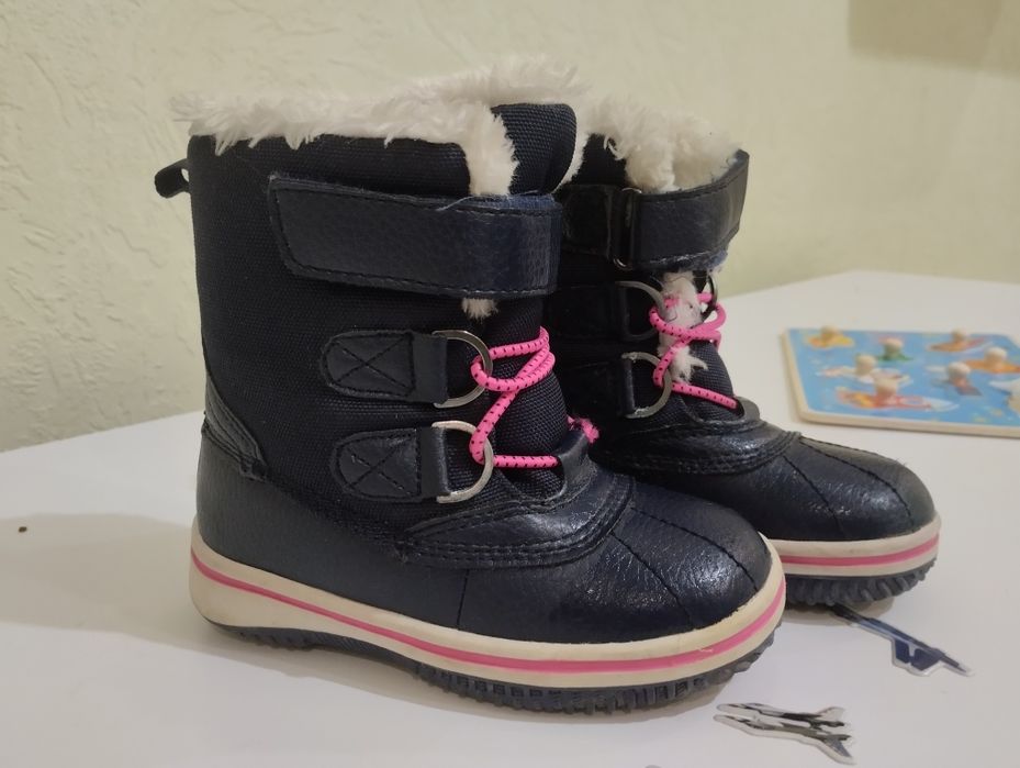Породам дитячі чоботи