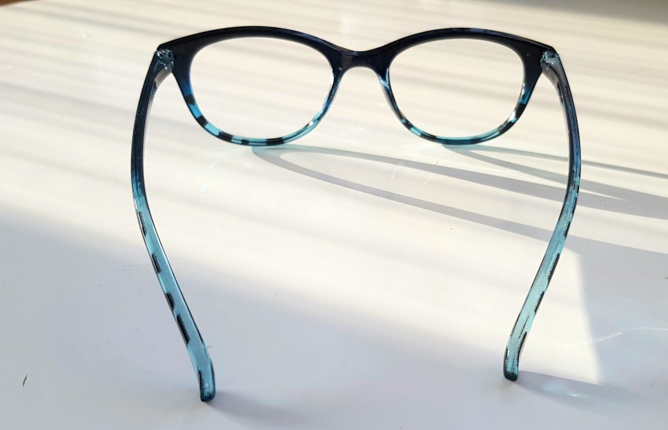 Czarno-niebieskie oprawki do okularów