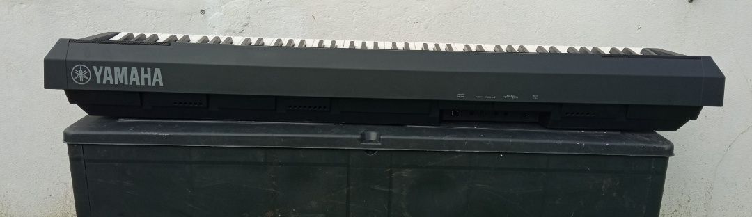 Piano Digital YAMAHA P-115 BK teclas pesadas GHS