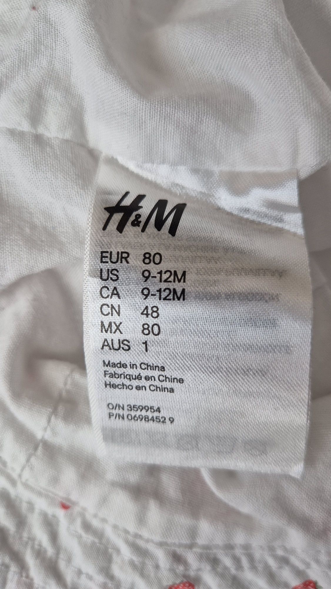 Kapelusz przeciwsłoneczny w truskawki z troczkami H&M rozm. 80