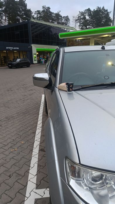 Mitsubishi L200, правий руль