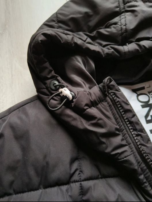 Czarna kurtka zimowa męska z kapturem ciepła House rozm. L