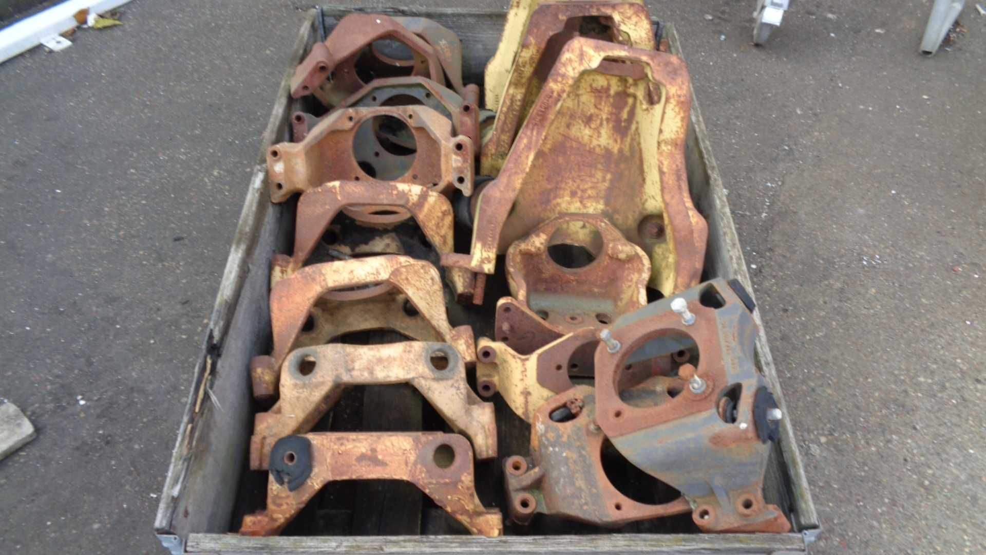 Mocowanie pompy hydraulicznej case 580 cat 428