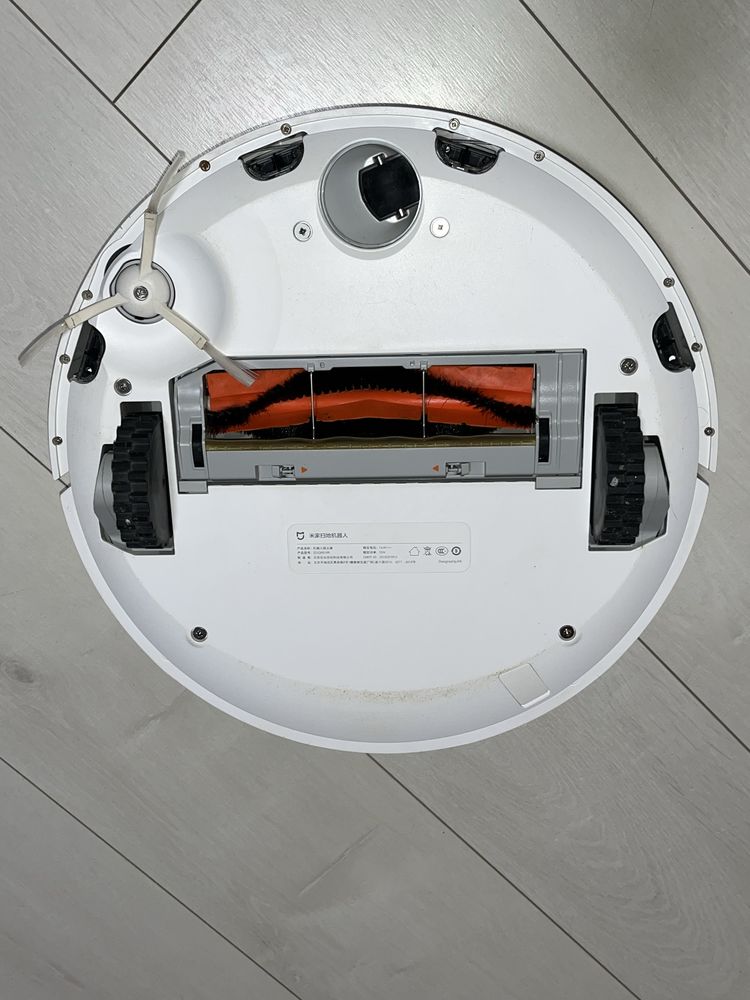 Робот-пилесос Xiaomi Mi Robot Vacuum Cleaner