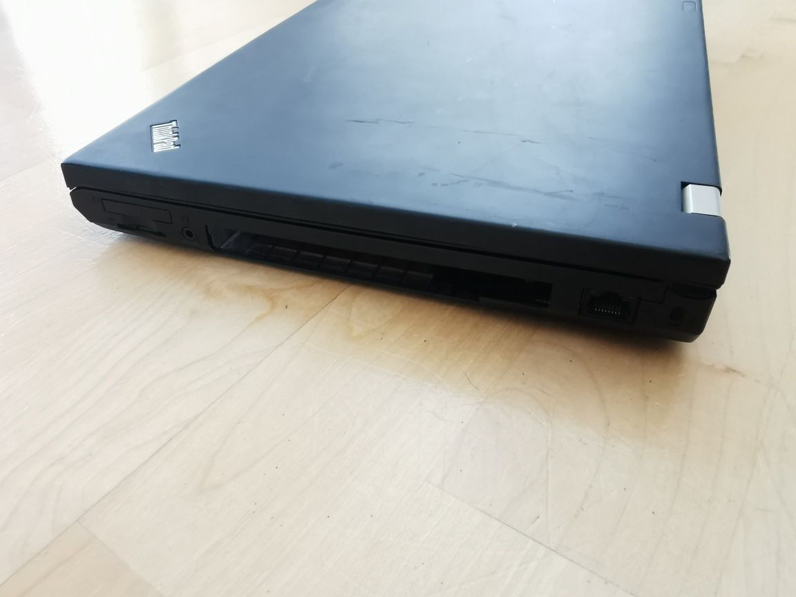 Lenovo ThinkPad t530 bez baterii