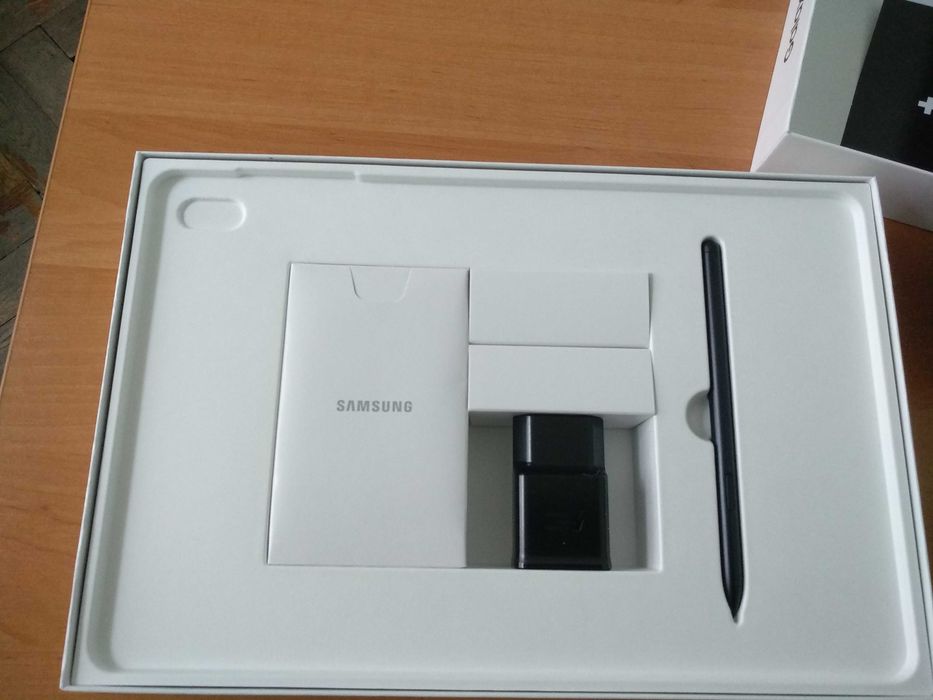 Планшет 12'' Samsung Galaxy Tab S7 FE 64 GB  практично новий + стилус