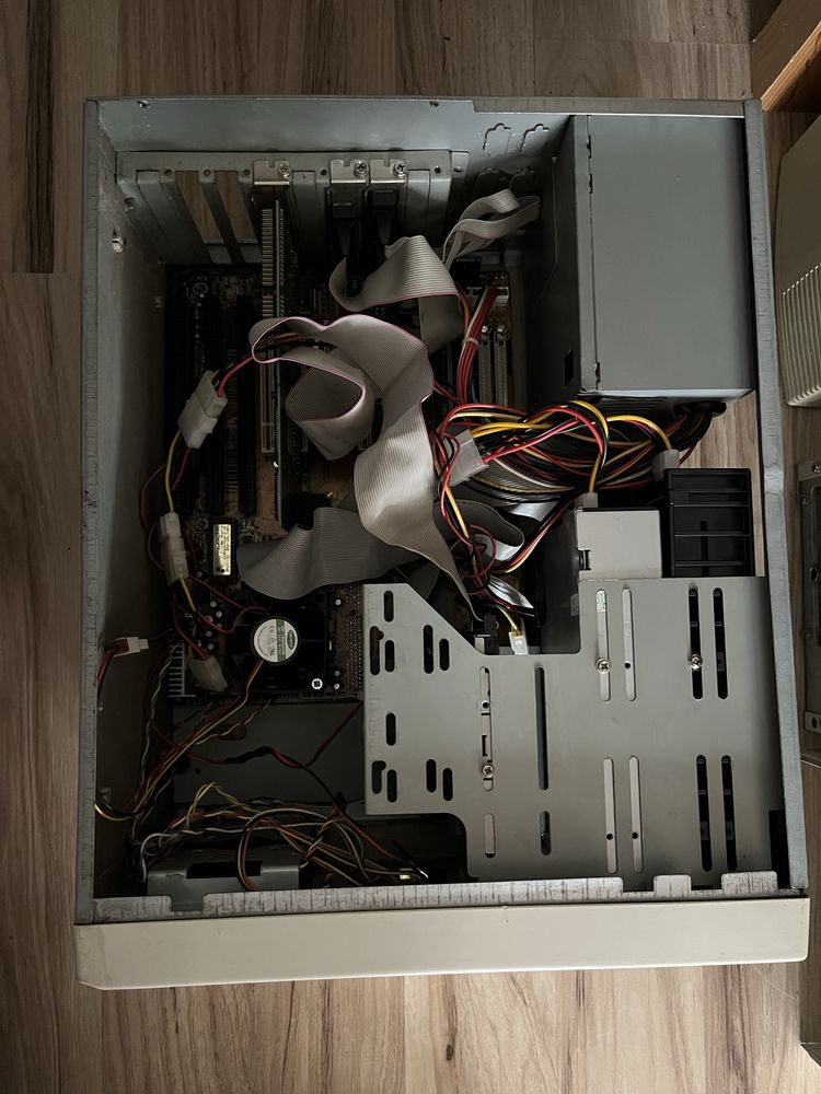 Stary retro komputer