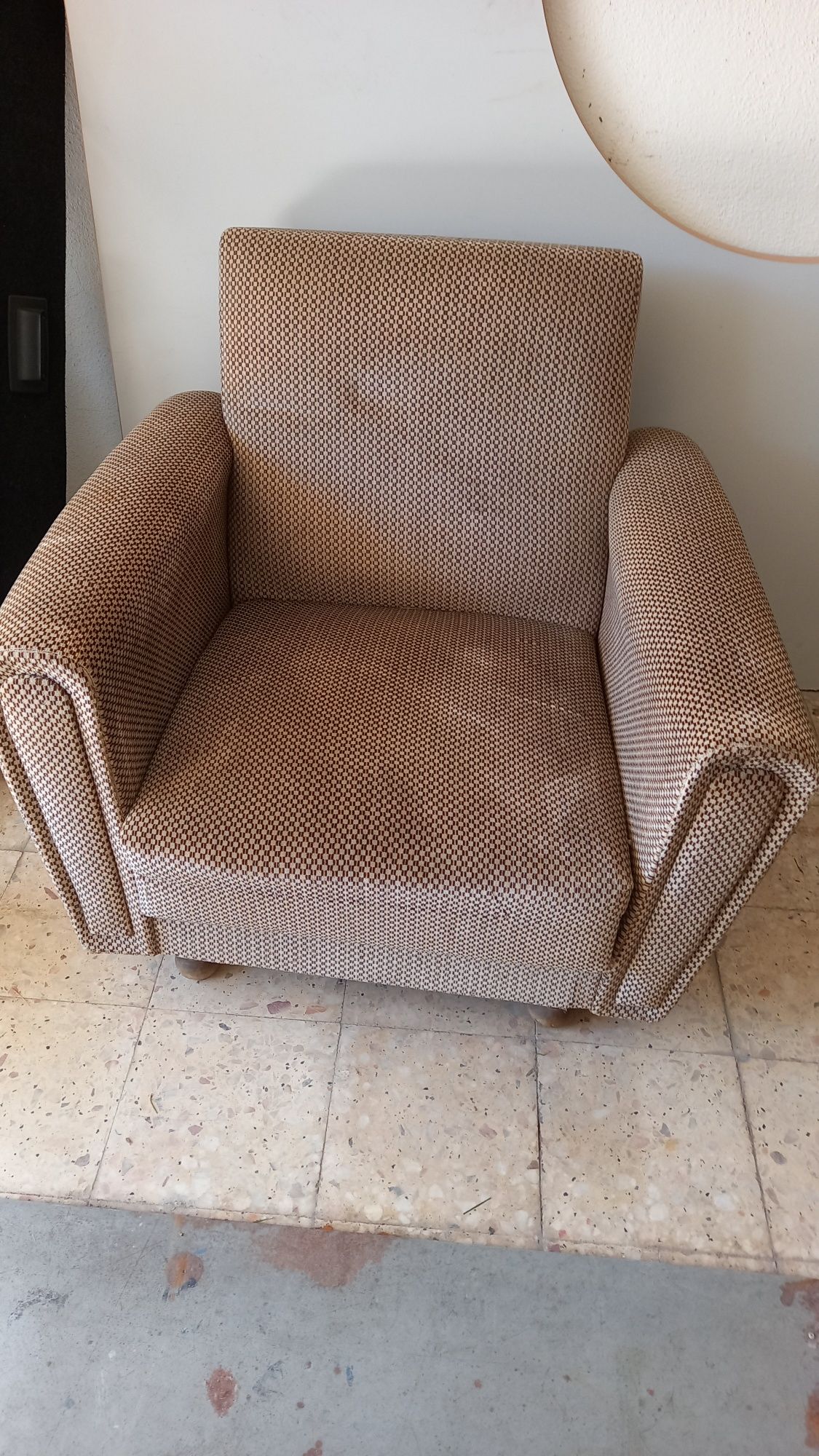 Vendo sofá em veludo muito barato