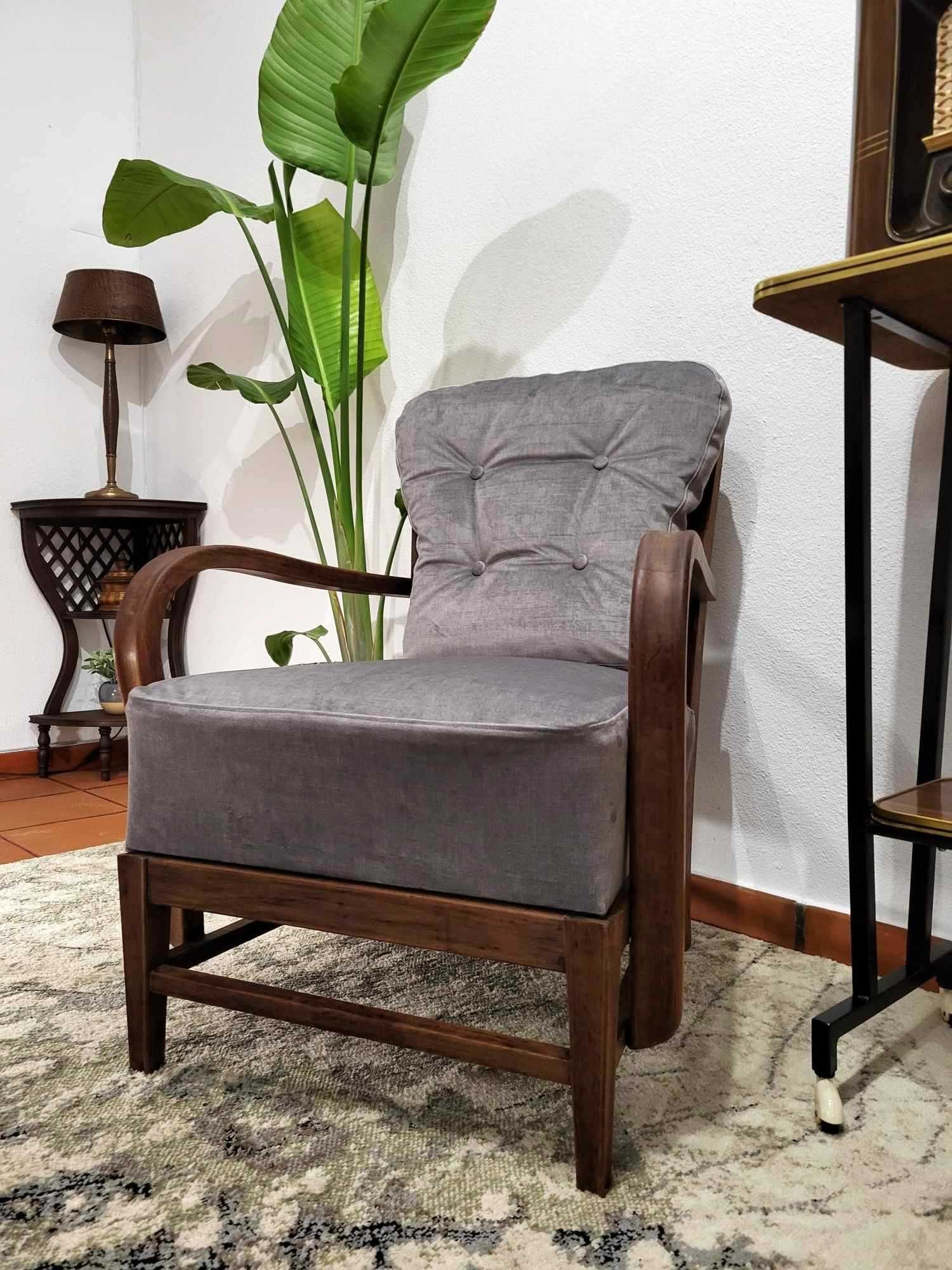 Sofa / Cadeirão / Poltrona / Vintage / Cadeira