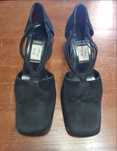 Sapatos pretos de Senhora