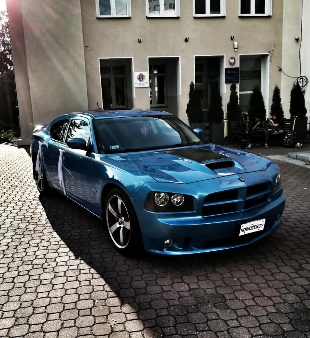 Samochód do ślubu Dodge Charger SRT8 limitowana wersja Panieński 18tka