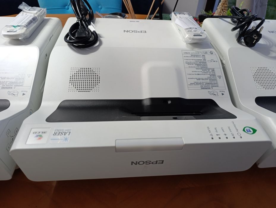 Epson EB-725W premium