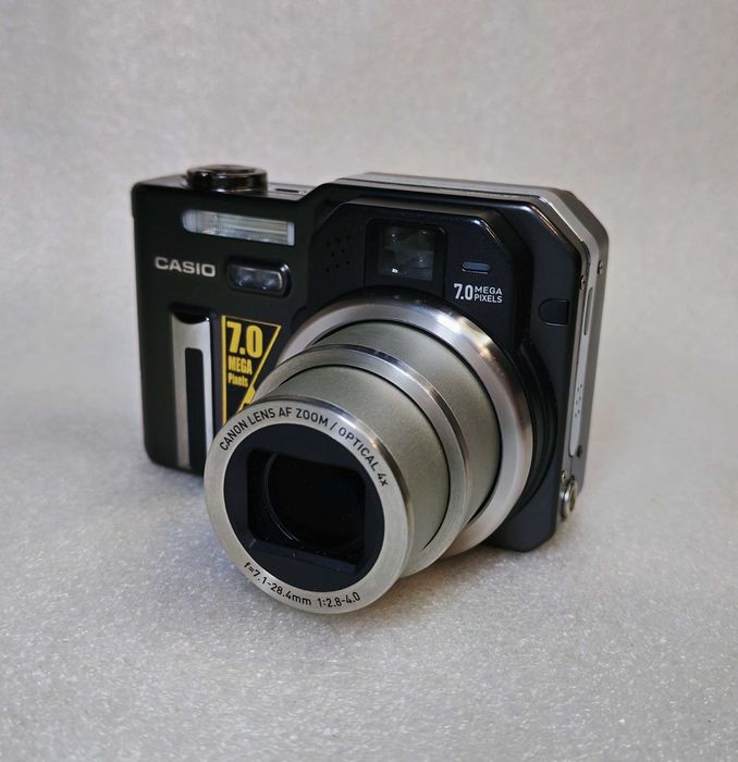 Цифровой фотоаппарат Casio EXILIM Pro EX-P700 + КОМПЛЕКТ