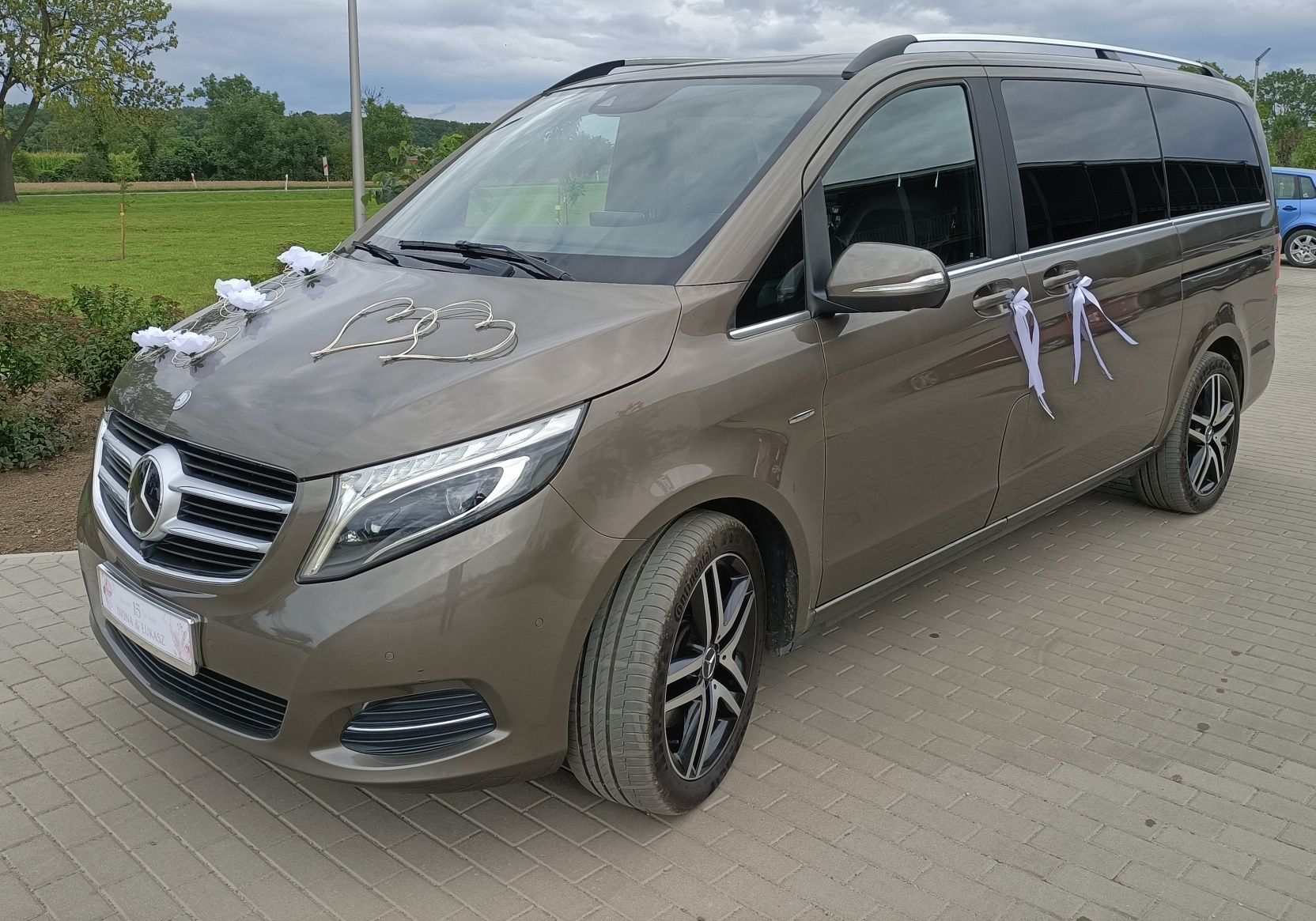 Auto do ślubu,okolicznościowy przewóz osób.