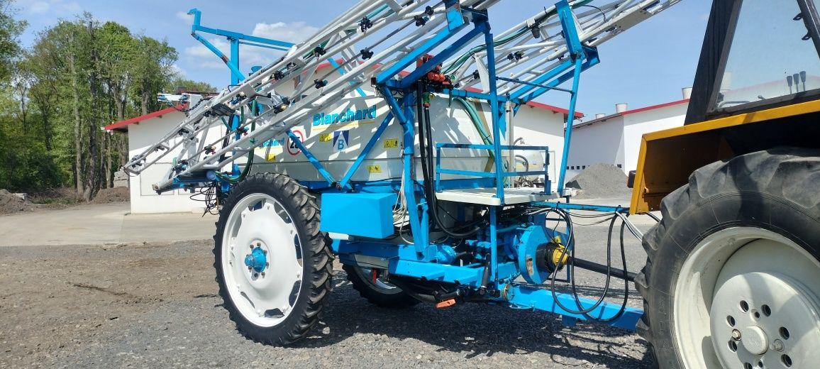 Opryskiwacz Blanchard 2500L 24M