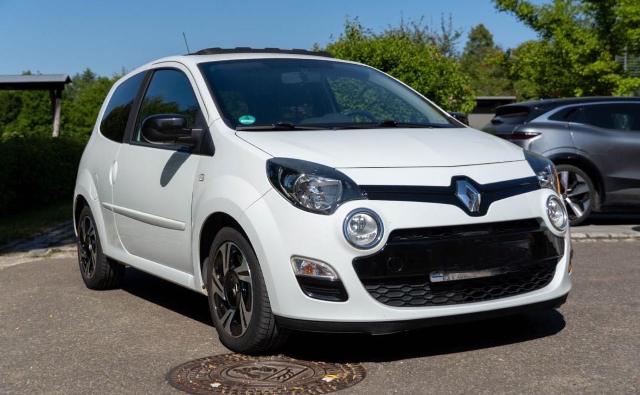 Renault Twingo 1.2 - Compacto, Estiloso e Pronto para a Cidade!