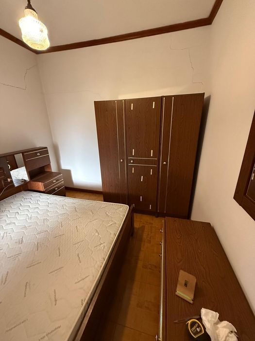 Quarto completo em bom estado