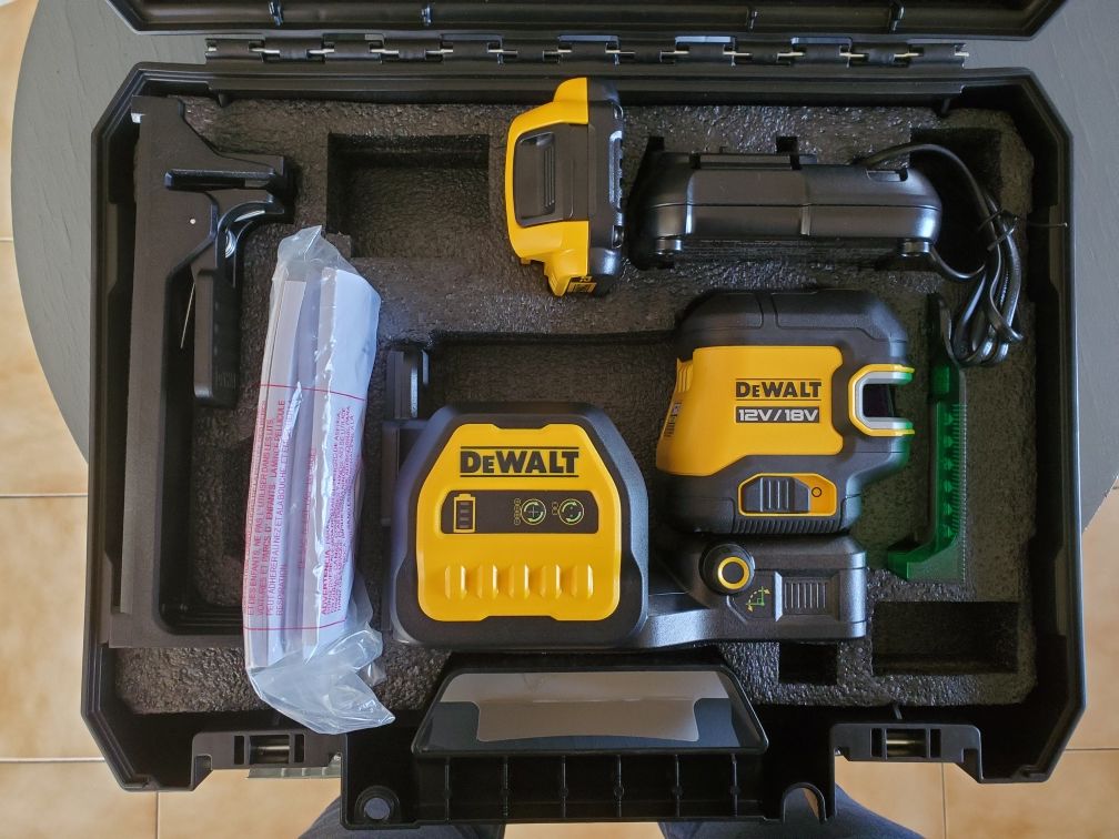 Nível laser DeWalt DCE822D1G18-QW