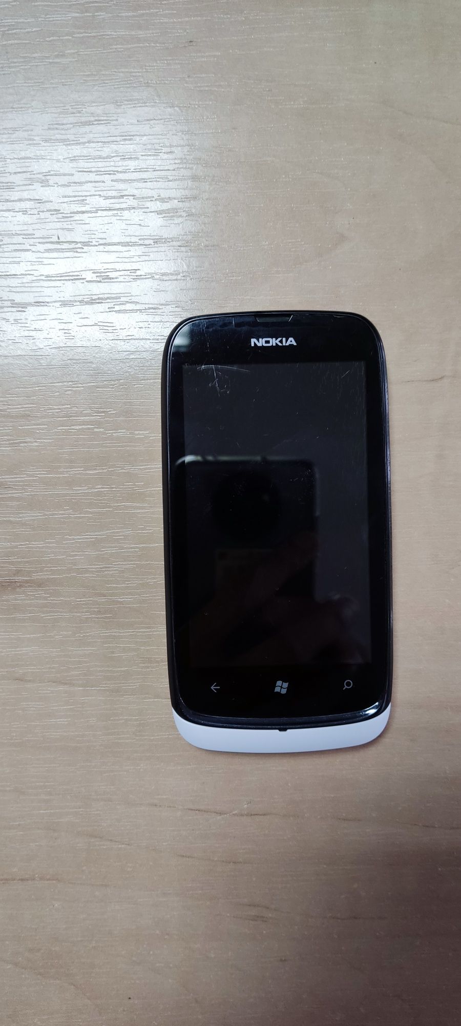 NOKIA Lumia 610 смартфон