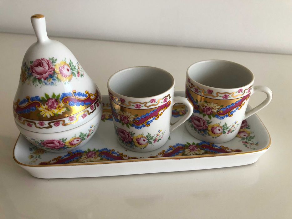 Serviço de café em porcelana
