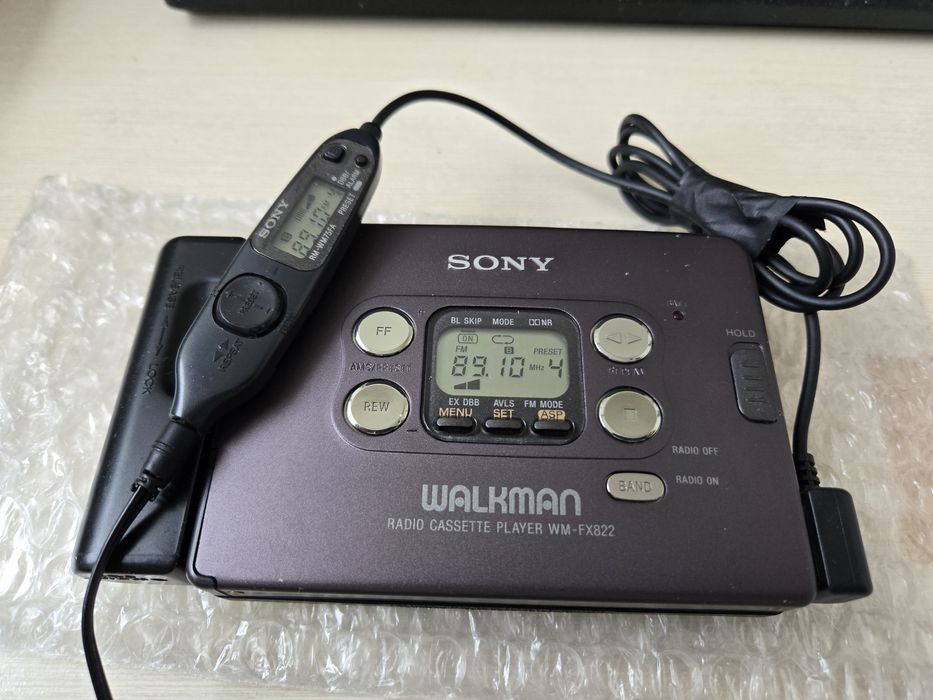 Кассетный плеер Sony Walkman WM-FX822
