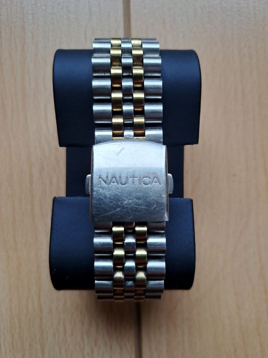 Zegarek Nautica NAPPBF140 uszkodzony