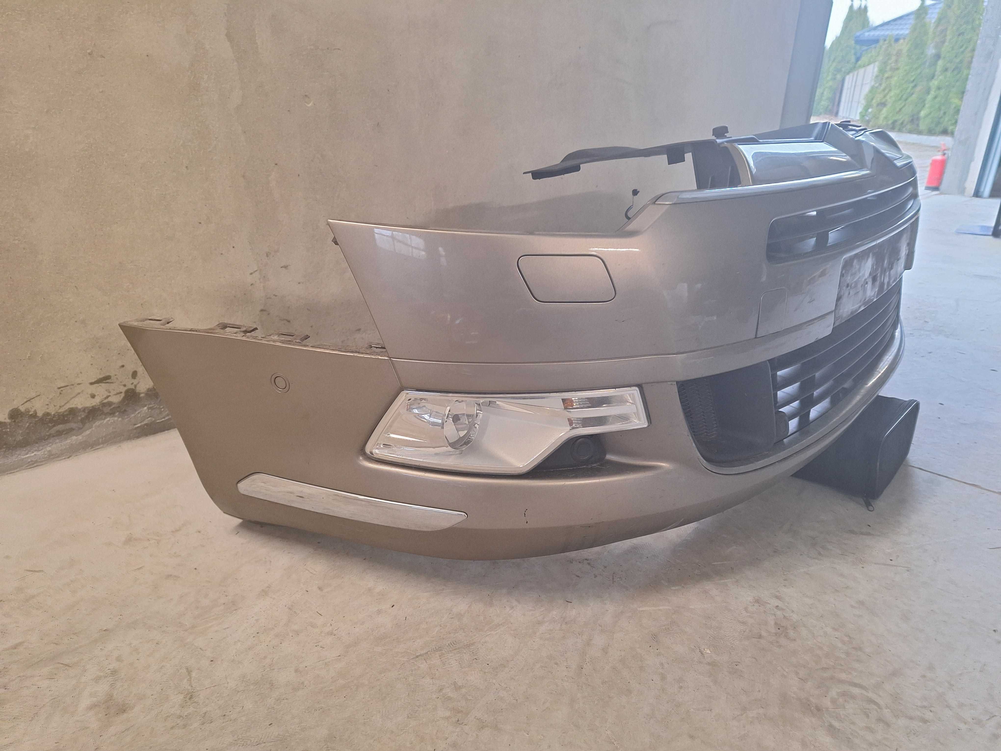 Zderzak przód Citroen c5 x7 KCHC pdc