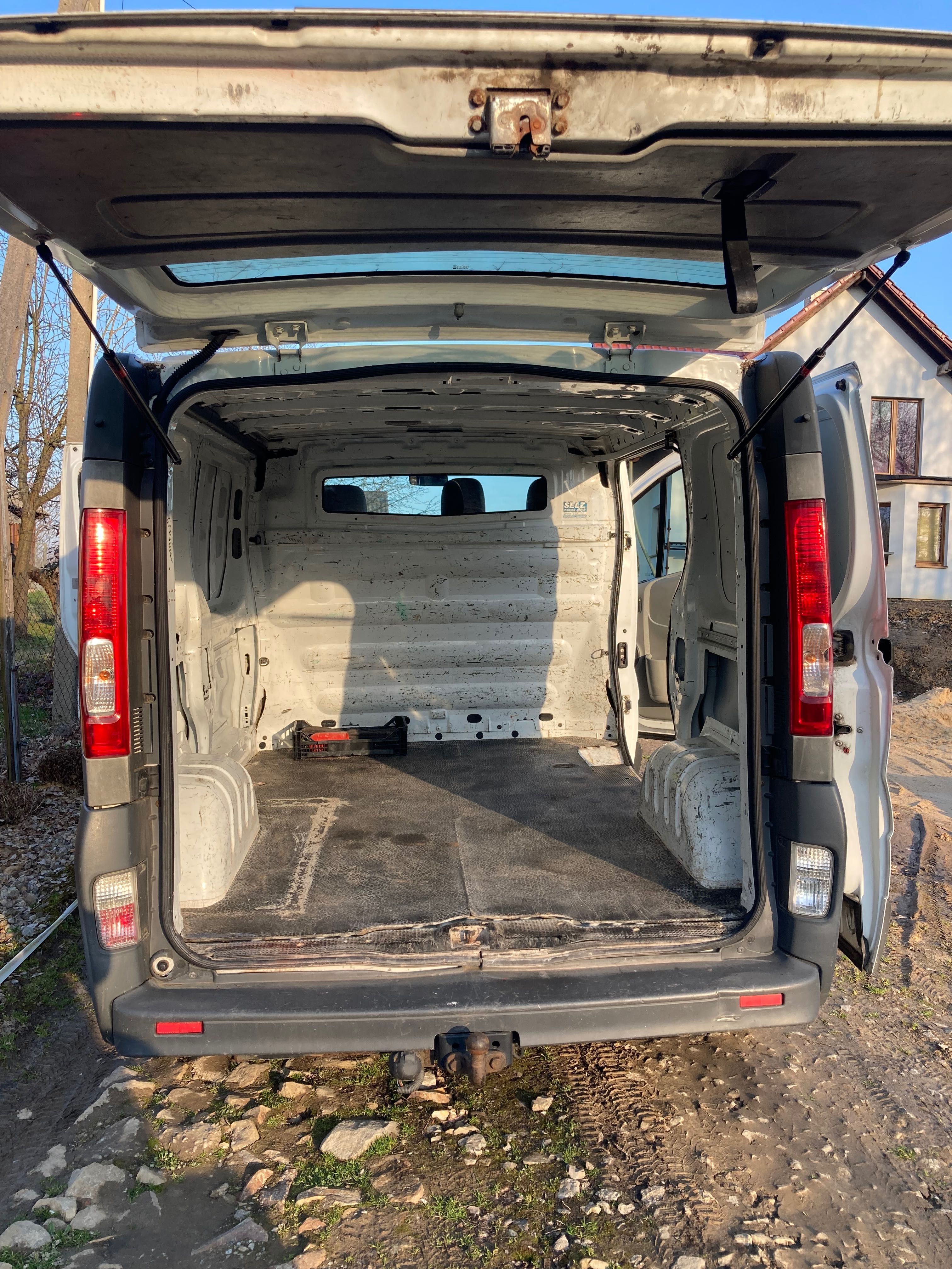 Opel Vivaro 2,5 Cdti
