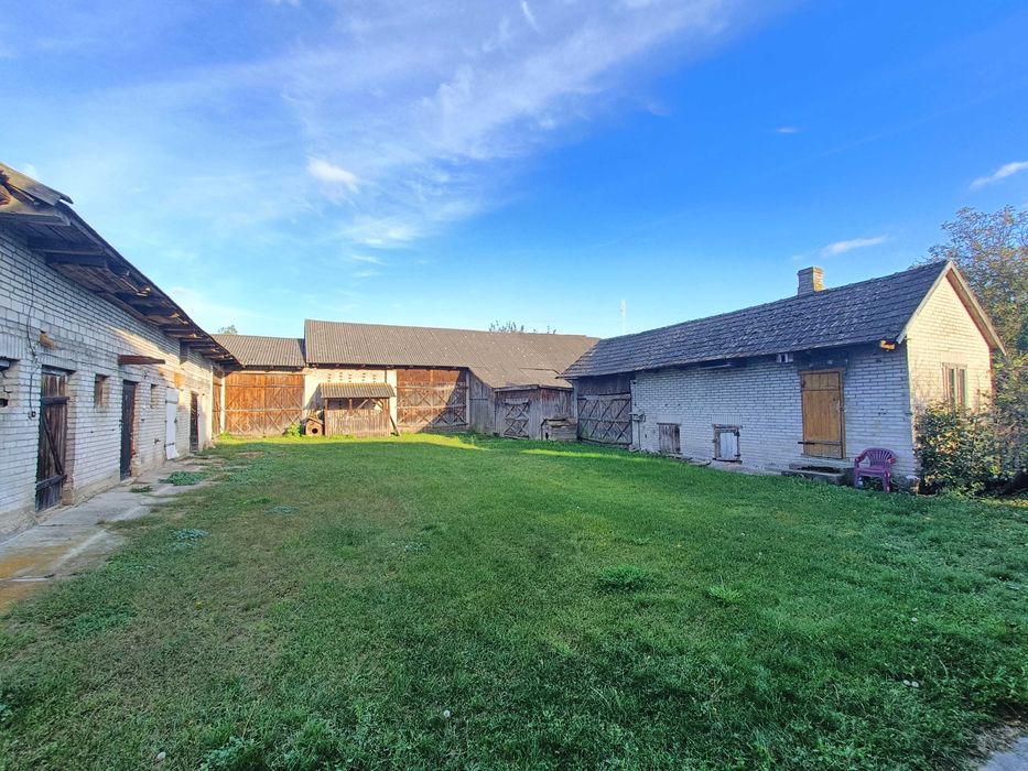 Dom murowany z budynkami gospodarczymi działka 17.5a Ruda