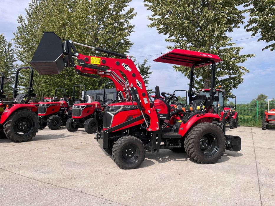 Ciągnik Traktor kompaktowy zostaw zimowy Pług posypywarka TUZ przedni