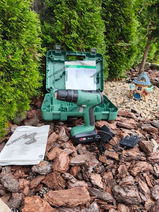 Аккумуляторная ударная дрель-шуруповерт Bosch UniversalImpact 18