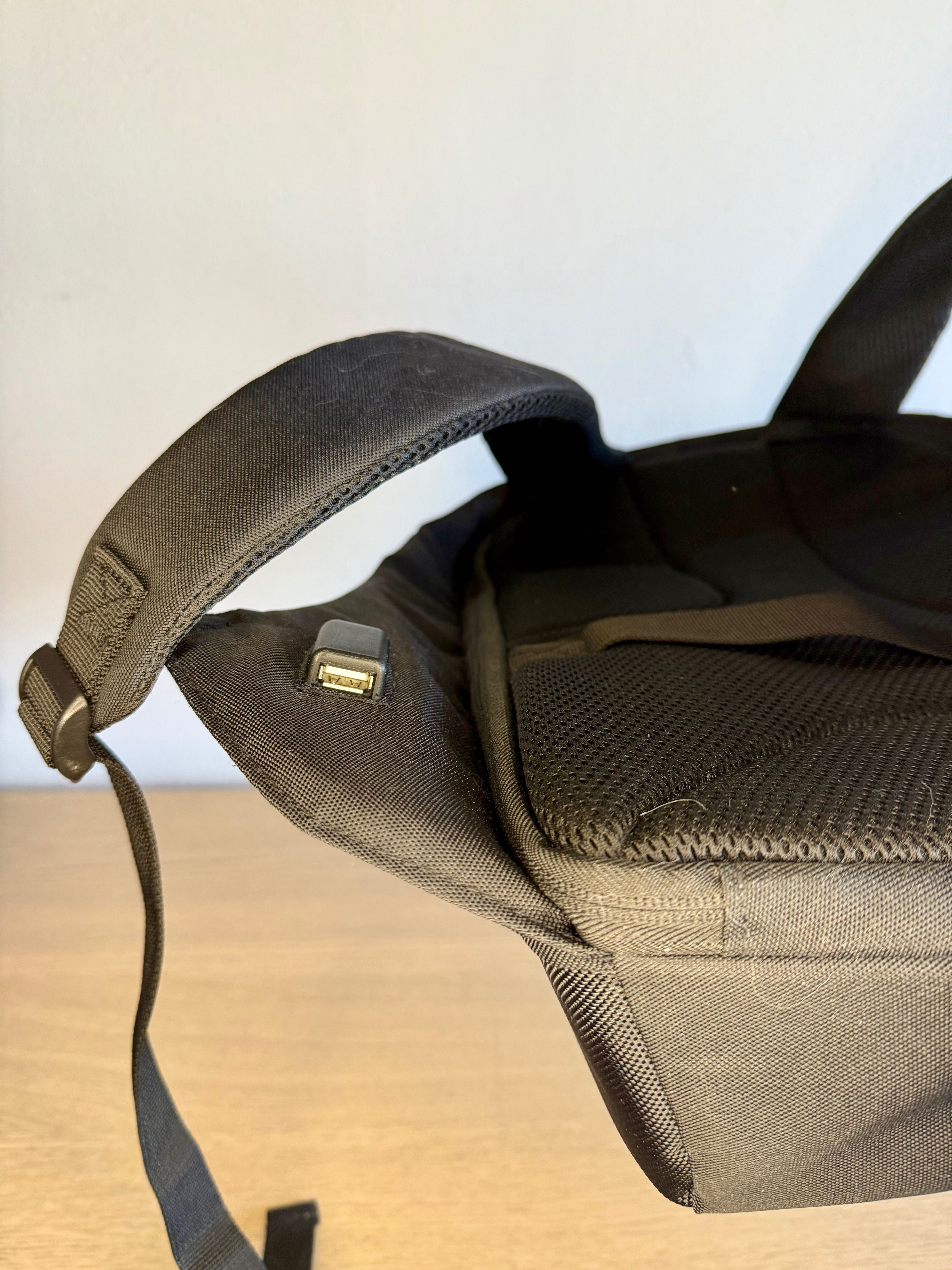 Mochila Portátil 15.6'' Anti-Roubo