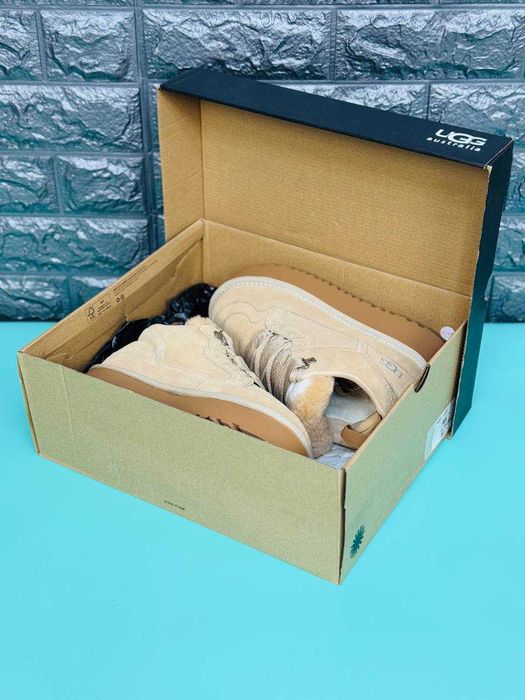 Ugg Lowmel женские зимние кроссовки бежевые на меху натуральная замша