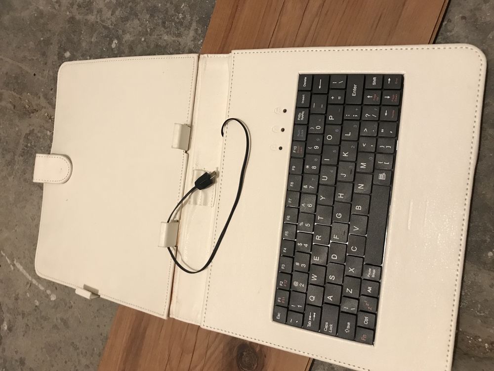 klawiatura do tabletu z tabletem