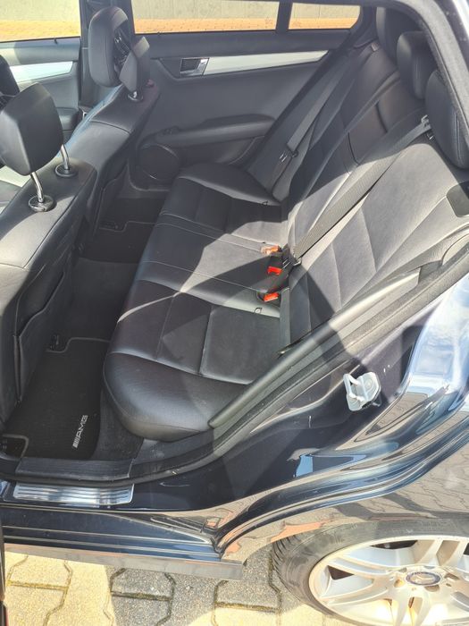 Mercedes C350CDI  W204 pakiet AMG 2010r 231KM
