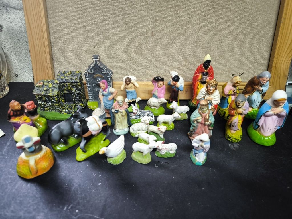 Conjunto Figuras de presépio 28 ud