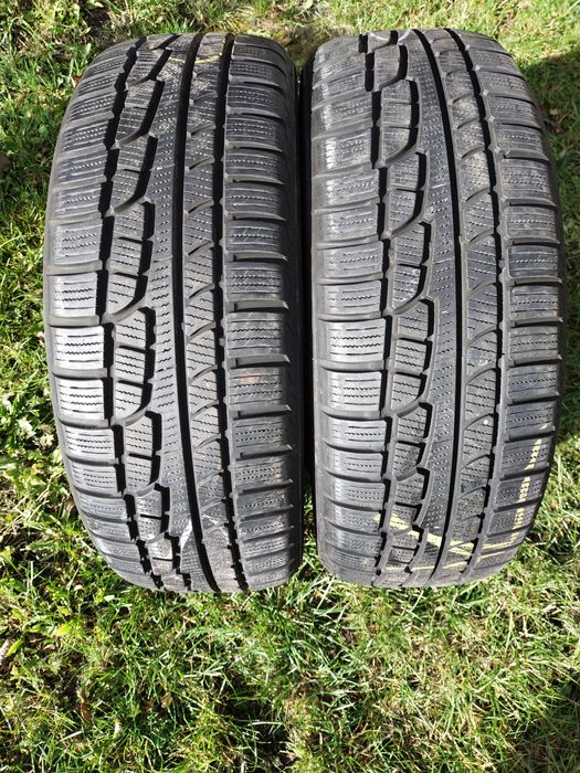 Para opon zimowych Nokian 225/60R17