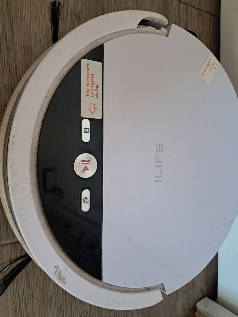 Robot, odkurzacz ilife v4