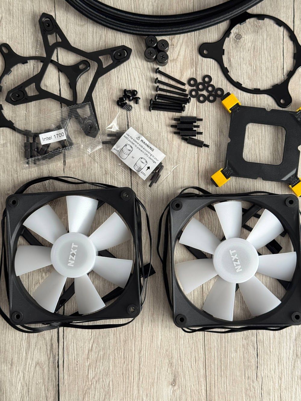 Система рідинного охолодження NZXT Kraken 240 LCD (RL-KR240-B1)