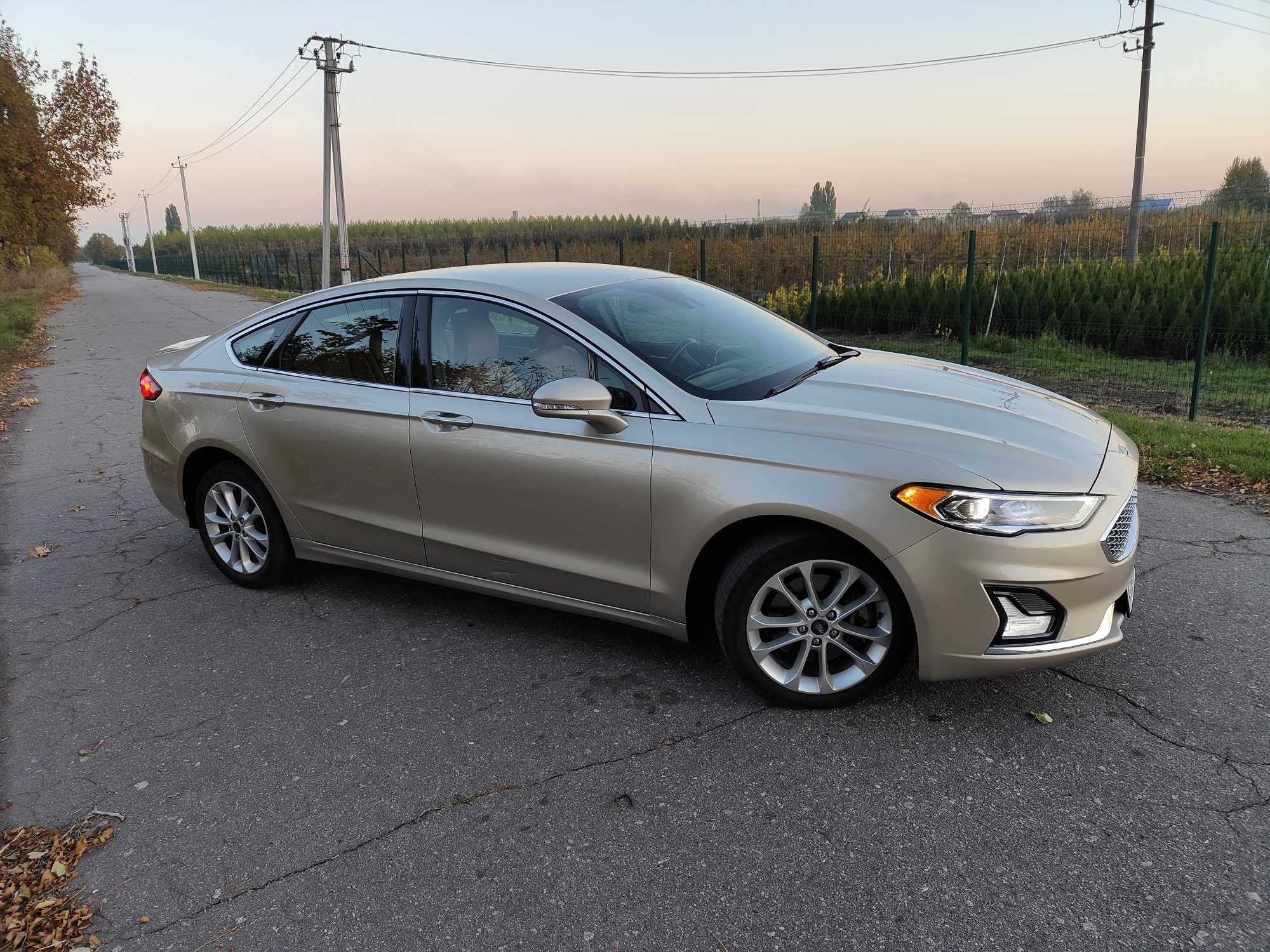 Ford Fusion Energy PlugIn Hybrid Titanium