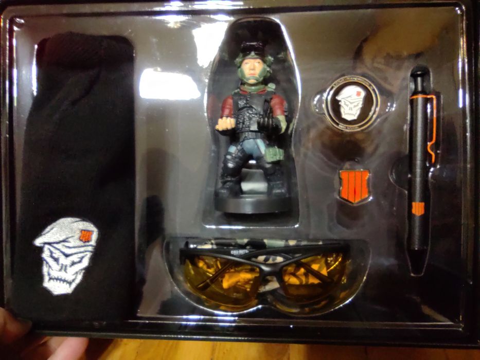 Call Of Duty Black Ops IIII zestaw kolekcjonerski nowy dla Gracza