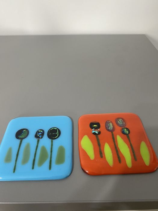 Szklane tabliczki podstawki dekoracyjne