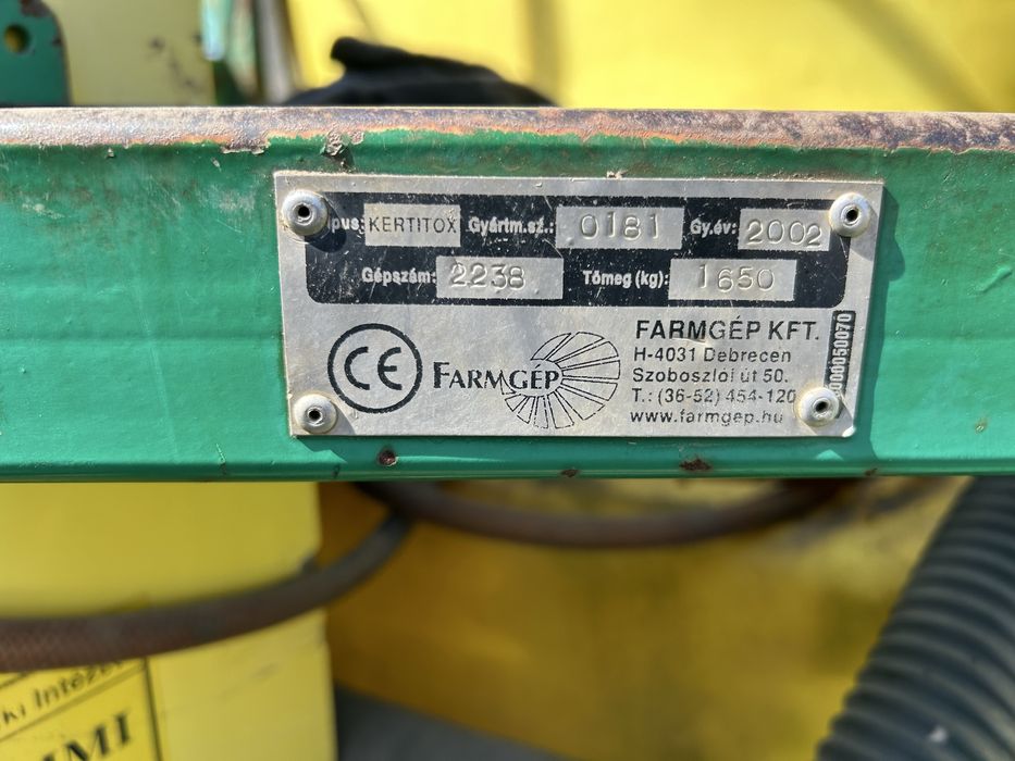 Продам причіпний оприскувач 3000л 24м