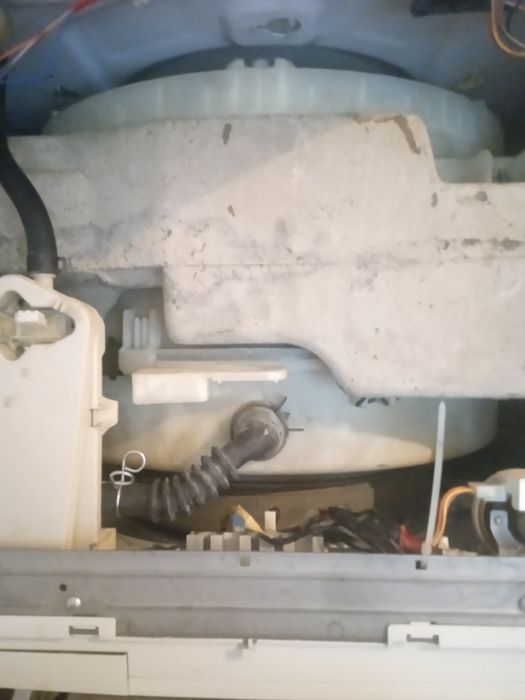 Стиральная машинка под разборку, цена договорная